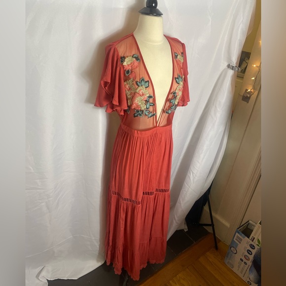 Coral Mesh Flower Maxi Dress - Picture 4 of 5